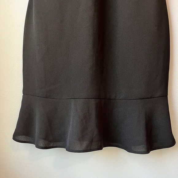 🏷️ 2/$20 Greylin Black and Red Embroidered Illusion Neckline Cocktail Dress - Picture 6 of 12